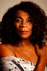 Zezé Motta profile picture