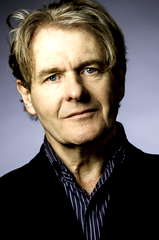 Robert Bathurst