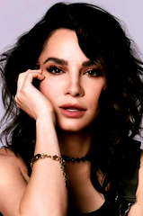 Martha Higareda profile picture