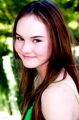 Madeline Carroll profile picture
