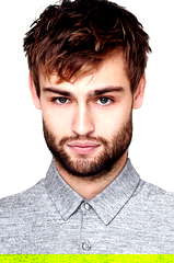Douglas Booth profile picture