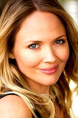 Lara Cox