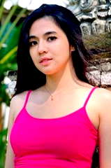 Una Putri