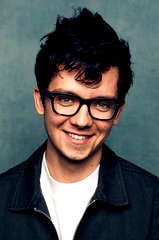 Asa Butterfield profile picture