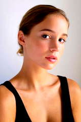 Alba Baptista profile picture