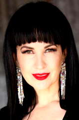 Grey DeLisle profile picture