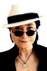 Yoko Ono profile picture