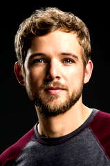 Max Thieriot profile picture