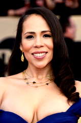 Rosal Colon profile picture