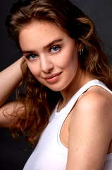 Emma Valev profile picture