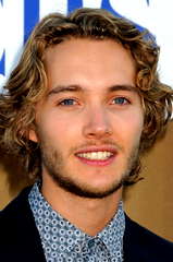 Toby Regbo profile picture