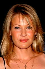 Joey Lauren Adams profile picture