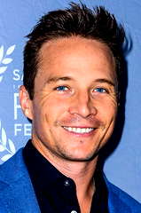 Travis Aaron Wade profile picture