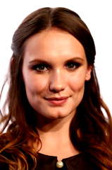 Ana Girardot profile picture