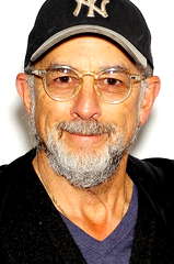 Richard Schiff profile picture