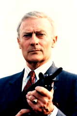 Edward Woodward profile picture