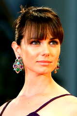 Mia Kirshner profile picture