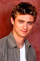 Crispin Freeman profile picture