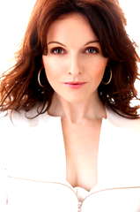 Dervla Kirwan profile picture