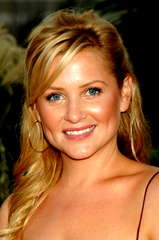 Jessica Capshaw