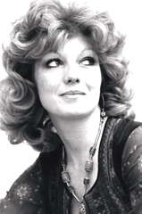 Rula Lenska profile picture
