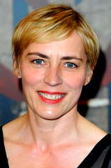 Saskia Reeves profile picture