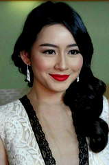 Laura Theux profile picture