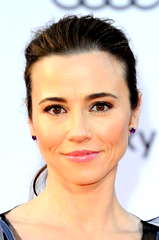Linda Cardellini profile picture