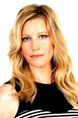 Anna Gunn profile picture