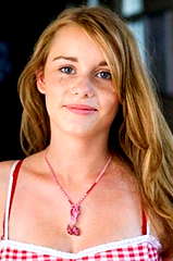 Anna Hausburg profile picture