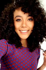 Elyfer Torres profile picture