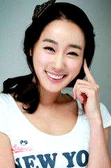 Kim Yoon-ji profile picture