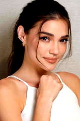 Rhian Ramos profile picture