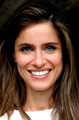 Amanda Peet