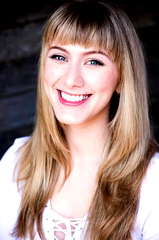 Tara-Nicole Azarian profile picture