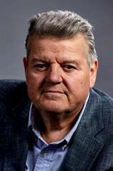 Robbie Coltrane profile picture
