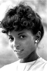 Pam Grier profile picture
