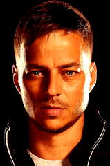 Tom Wlaschiha profile picture
