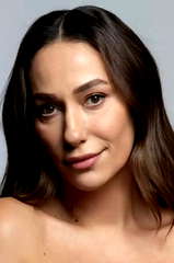 Esra Ruşan profile picture