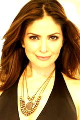 Farah White profile picture