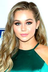 Brec Bassinger profile picture