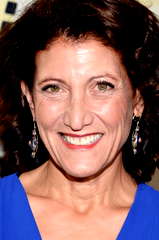Amy Aquino profile picture
