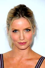 Annabelle Wallis profile picture