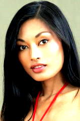 Kira Clavell profile picture