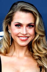 Anne Winters profile picture