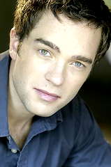 Hadley Fraser profile picture
