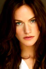 Kelly Overton profile picture