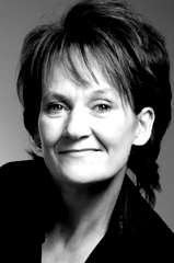 Lorraine Ashbourne profile picture