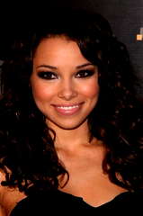 Jessica Parker Kennedy profile picture