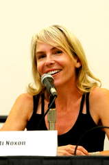 Marti Noxon profile picture